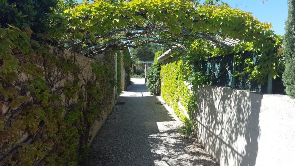 Les Jardins De Fontanille Saint-Rémy-de-Provence Екстериор снимка